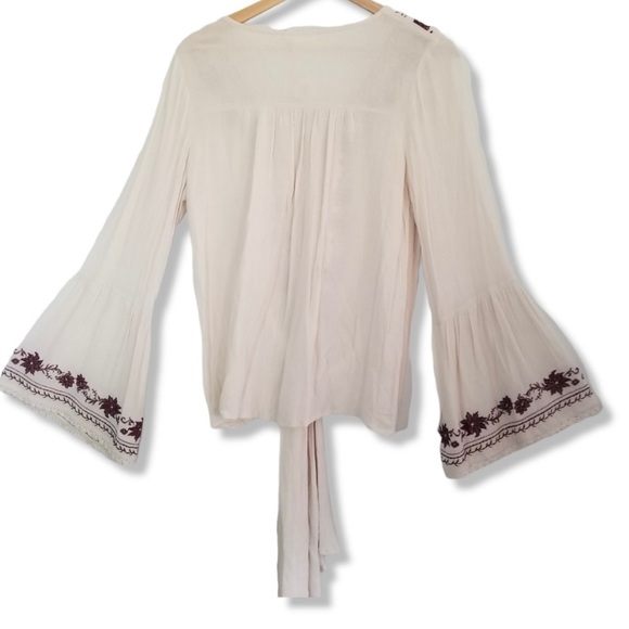 Blu Pepper Boho Embroidered Blouse Small Tie Waist Bell Sleeves NWOT Cream Beige - Picture 2 of 7